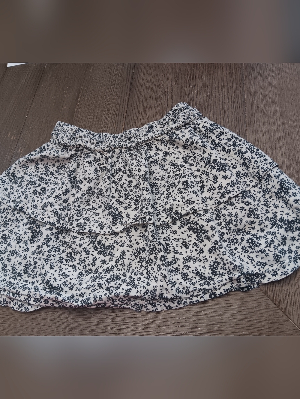 Girls Suze Small, Old Navy Black Floral Tiered Skirt on Cream